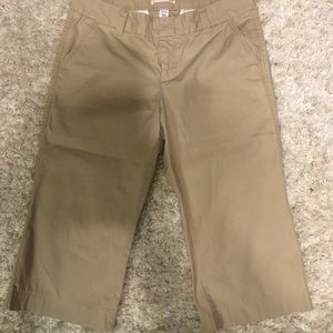 GAP favorite chino Capris Pants